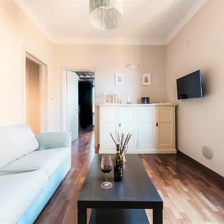 Hostly - La Pera - 2 Bedrooms, Full Center Piza
