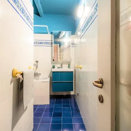Hostly - La Pera - 2 Bedrooms, Full Center